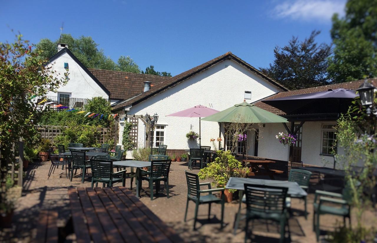 Anchor Inn Oake Exterior photo